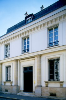 France, ile de france, paris 9e arrondissement, 1 rue de la tour des dames, hotel de mademoiselle mars, hotel particulier, facade sur rue, auberge de jeunesse bvj,