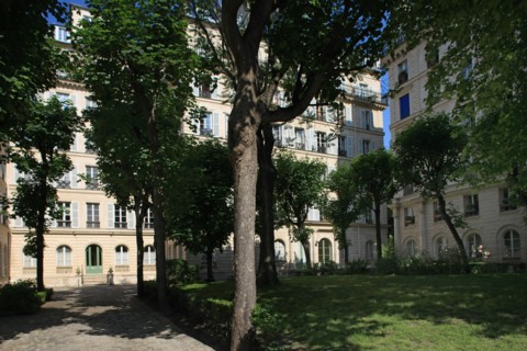 France, ile de france, paris 9e arrondissement, 41-47 rue des martyrs, maison dite Rognon, immeubles sur cour,