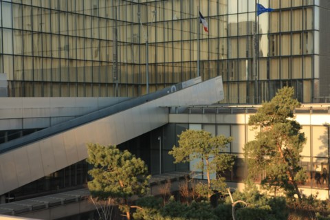 France, ile de france, paris 13 arrondissement, bibliotheque nationale de france, site francois mitterrand, architecte dominique perrault, vue depuis l'esplanade,