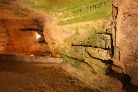 France, ile de france, paris 14e arrondissement, place denfert rochereau, catacombes, ossements, cranes, galerie, souterrain,
