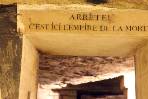 France, ile de france, paris 14e arrondissement, place denfert rochereau, catacombes, ossements, cranes, galerie, souterrain,