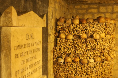France, ile de france, paris 14e arrondissement, place denfert rochereau, catacombes, ossements, cranes, galerie, souterrain,