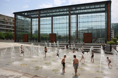 France, ile de france, paris, 15e arrondissement, parc andre citroen, jardin, jets d'eau, ete, enfants, ados, jeux d'eau, serres, ballon air de paris,