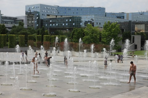 France, ile de france, paris, 15e arrondissement, parc andre citroen, jardin, jets d'eau, ete, enfants, ados, jeux d'eau, serres, ballon air de paris,
