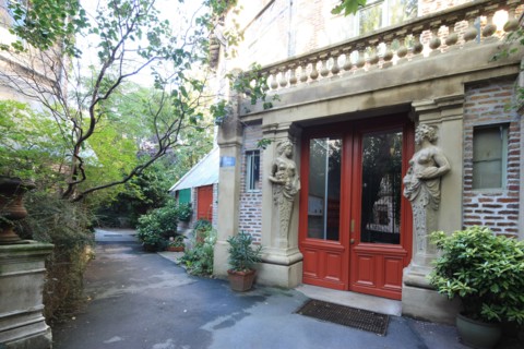 france, region ile de france, paris 15e arrondissement, passage de dantzig, la ruche, ateliers, artistes,