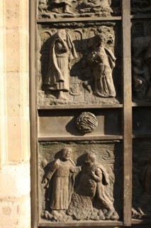France, ile de france, paris 18e arrondissement, eglise saint pierre de montmartre, place jean marais, adelaide de savoie, detail bas relief portes,