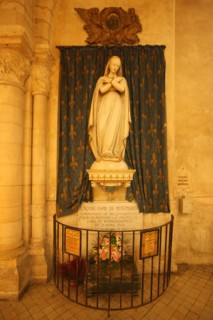 France, ile de france, paris 18e arrondissement, montmartre, eglise saint pierre de montmartre, religion, notre dame de montmartre, statue,