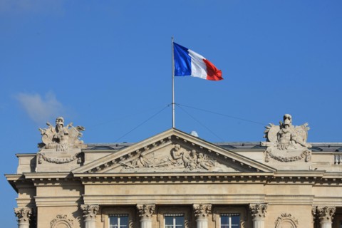 france, region ile de france, paris 8e arrondissement, place de la concorde, hotel de crillon, detail du fronton, facade, hotel particulier, luxe, drapeau francais,


Date : Ete 2012
