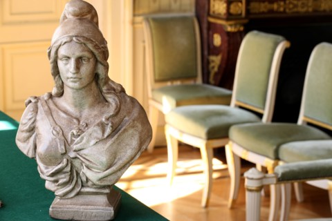 France, ile de france, paris 9e arrondissement, 9 rue drouot, hotel d'augny, mairie du 9e arrondissement, salle des mariages, buste de marianne,


Date : Ete 2012