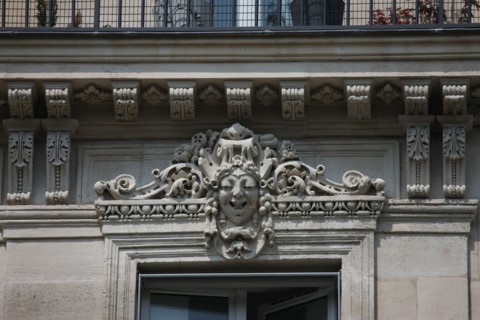 France, ile de france, paris 9e arrondissement, 34 rue de chateaudun, immeuble neo renaissance, restaure, detail facade sur rue, decor,


Date : Ete 2012