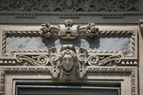 France, ile de france, paris 9e arrondissement, 34 rue de chateaudun, immeuble neo renaissance, restaure, detail facade sur rue, decor, fenetre,


Date : Ete 2012
