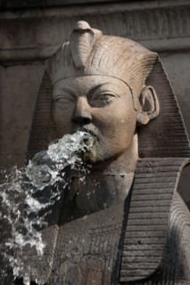 France, Region Ile de France, Paris 1er arrondissement, place du Chatelet, fontaine, sculpture, Egypte,