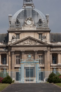 France, Region Ile de France, Paris 7e arrondissement, Ecole Militaire, avenue de Lowendal, place de Fontenoy, facade sur jardin, grille,