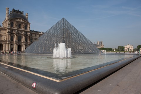 France, Region Ile de France, Paris 1er arrondissement, Musee du Louvre, place de la Pyramide, touristes,