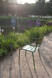 France, Region Ile de France, Paris, 1er arrondissement, jardin des Tuileries, bassin, chaise, fauteuil, mobilier, Fermob