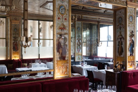 France, Region Ile de France, Paris, 1er arrondissement, Palais Royal, Galerie de Beaujolais, restaurant Le Grand Vefour, Guy Martin, decor, patrimoine,