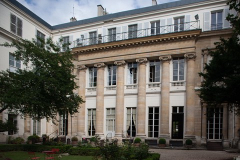 France, Region Ile de France, Paris 7e arrondissement, 73 rue de Grenelle, Hotel de Galliffet, Centre Culturel Italien, facade sur jardin