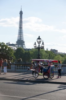 France, Region Ile de France, Paris 7e arrondissement, Pont Alexandre III, la Seine et les berges, Invalides, Tour Eiffel