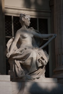 France, Region Ile de France, Paris 8e arrondissement, avenue Winston Churchill, Grand Palais, sculpture, facade,