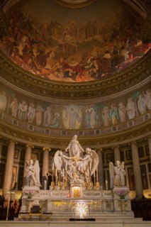 France, Region Ile de France, Paris 8e arrondissement, eglise de la Madeleine, interieur, choeur, voute en cul-de-four, peinture, fresque de Jules-Claude Ziegler, histoire de la Chretiente, autel