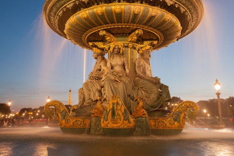 France, Region Ile de France, Paris 8e arrondissement, place de la Concorde, fontaines, obelisque, tombee de la nuit,