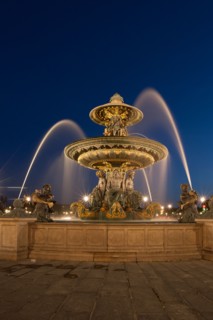France, Region Ile de France, Paris 8e arrondissement, place de la Concorde, fontaines, obelisque, tombee de la nuit,