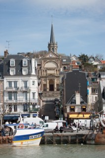France, region Basse Normandie, Calvados, Trouville sur Mer, Cote fleurie, port de peche, plaisance, bateaux, la Touques (fleuve cotier), panorama,
