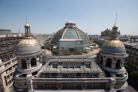 France, Region Ile de France, Paris 18e arrondissement, panorama avec les domes et coupoles depuis la terrasse du Printemps, restaurant Deli-Cieux,