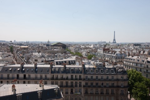 France, Region Ile de France, Paris 18e arrondissement, panorama avec la Tour Eiffel, depuis la terrasse du Printemps, restaurant Deli-Cieux,