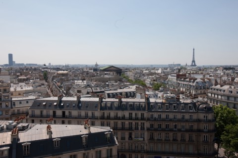 France, Region Ile de France, Paris 18e arrondissement, panorama avec la Tour Eiffel, depuis la terrasse du Printemps, restaurant Deli-Cieux,