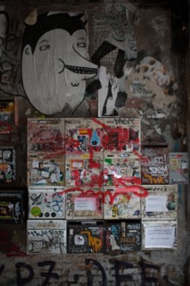 Allemagne, Germany, Berlin, Scheunenviertel, quartier des Granges, squat d'artistes, alternatifs, street art, boites aux lettres,