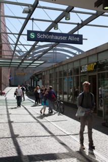 Allemagne (Germany), Berlin, Prenzlauer Berg, metro, S-Bahn, station Schonhauser Allee, transport urbain,