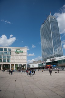 Allemagne, Germany, Berlin, Alexanderplatz, place, fontaine, tour de television de Berlin Est, sphere,