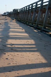France, region Basse Normandie, Calvados, Cote fleurie, Trouville-sur-Mer, plage, jetee, estacade, phare, mer