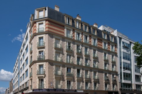 France, Ile de France, Hauts-de-Seine, ville de Clichy-la-Garenne, rue Henri Barbusse et rue Casteres, batiments,
Copyright notice: CRT PIdF