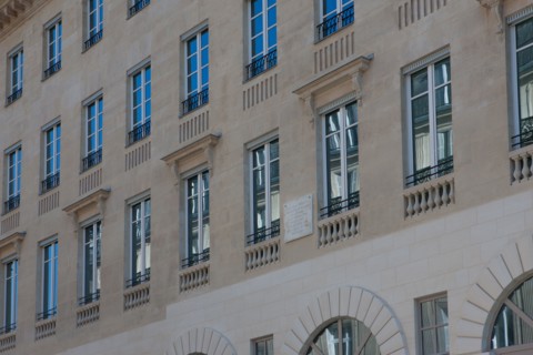 France, Ile de France, Paris 9e arrondissement, immeuble 2 rue de la Chaussee d'Antin, Immeuble Rossini, architecte Nicolas-Jacques-Antoine Vestier, immeuble de bureaux, facade, facadisme, renovation,