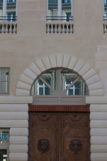 France, Ile de France, Paris 9e arrondissement, immeuble 2 rue de la Chaussee d'Antin, Immeuble Rossini, architecte Nicolas-Jacques-Antoine Vestier, immeuble de bureaux, facade, facadisme, renovation,...