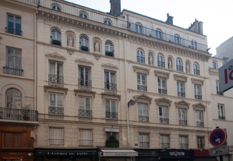 France, Ile de France, Paris 7e arrondissement, 81 rue du Bac, immeuble de rapport, 19e siecle,