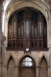 France, Ile de France, Seine Saint Denis, basilique de Saint-Denis, necropole des rois de France, nef, buffet d'orgue et tribune,