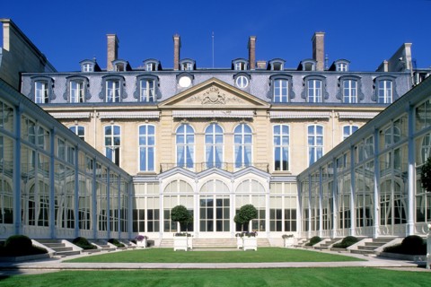 France, Ile de France, Paris 8e arrondissement, 35 rue du faubourg Saint-Honore, hotel de Charost, residence de l'ambassadeur de Grande Bretagne, facade sur jardin, construit en 1722, architecte Antoi...