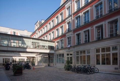 France, Ile de France, Paris 11e arrondissement, 5 rue de Charonne, Cour Saint Joseph, anciens ateliers,
