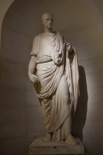 France, Ile de France, Paris 1er arrondissement, musee du Louvre, aile Sully, escalier Henri IV, statue de Ciceron orateur par le sculpteur Lemot