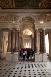 France, Ile de France, Paris 1er arrondissement, musee du Louvre, aile Denon, salle Percier et Fontaine, ancien escalier dessine par Percier et Fontaine dont il ne reste que les colonnes,