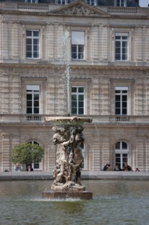 France, Ile de France, Paris 6e arrondissement, Jardin du Luxembourg, Palais du Senat, bassin central, fontaine, eau, sculpture,