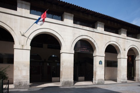 France, Ile de France, Paris 6e arrondissement, marche Saint-Germain, arcades, commerce, architecte Jean Blondel,