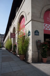 France, Ile de France, Paris 6e arrondissement, marche Saint-Germain, arcades, commerce, architecte Jean Blondel,