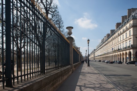 France, Région Ile de France, Paris 1er arrondissement, Rue de Rivoli, façades face aux grilles du