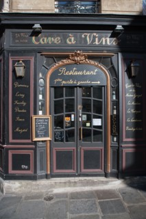 France, Région Ile de France, Paris 6e arrondissement, Rue Racine, cave à vin,
