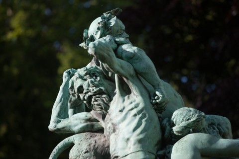 France, Région Ile de France, Paris 6e arrondissement, Jardin du Luxembourg, détail sculpture,