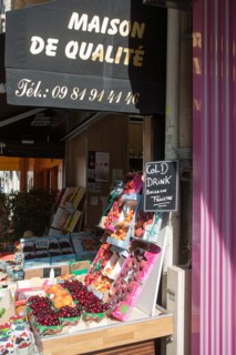 France, Région Ile de France, Paris 14e arrondissement, Rue du Montparnasse, épicerie, produits,